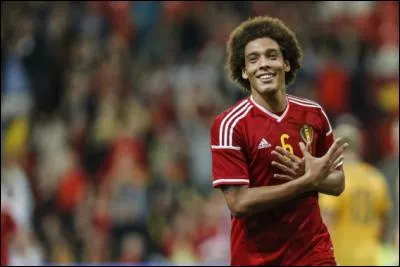 Comment s'appelle ce milieu de terrain ?