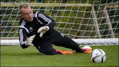 Comment s'appelle ce gardien de but ?