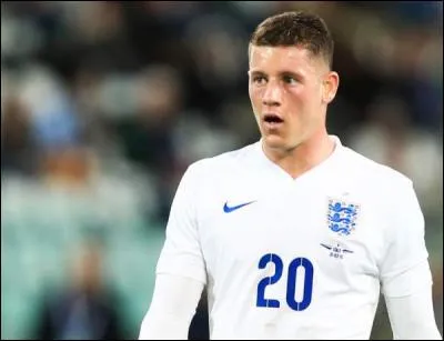 Comment s'appelle ce milieu de terrain ?