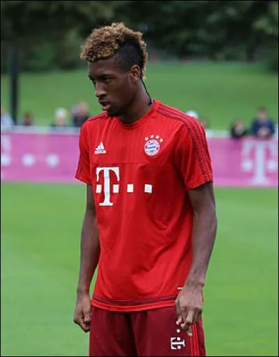À quel poste Kingsley Coman évolue-t-il ?