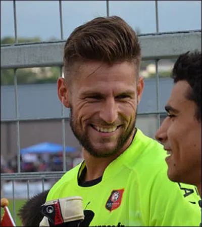 Depuis quelle année la carrière de Benoît Costil décolle-t-elle ?