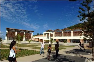 Où se trouve l'université de la Nouvelle-Calédonie?