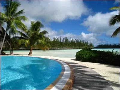 Quel est le surnom de l'île des Pins ?