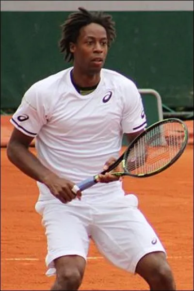 Quand a-t-il commencé sa carrière professionnelle ?