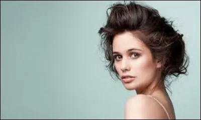 Quel âge a-t-elle ? (juin 2016)