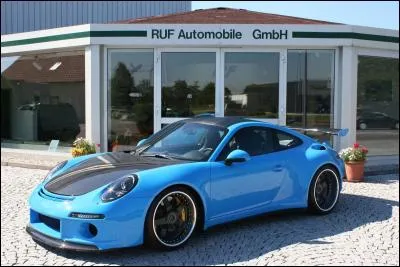 Comment s'appelle cette voiture ?