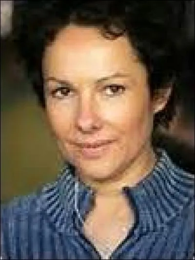 Quel commerce tient Anne Br&eacute;hat, la soeur de Christian ?