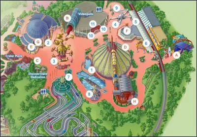 Quelle attraction n'est pas dans Discoveryland ?