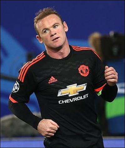 Où Wayne Rooney joue-t-il ?