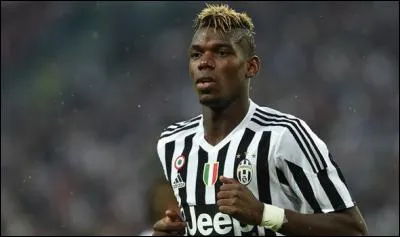 Où Paul Pogba évolue-t-il ?