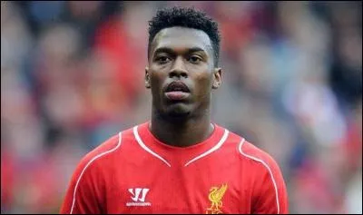 Où Daniel Sturridge joue-t-il ?