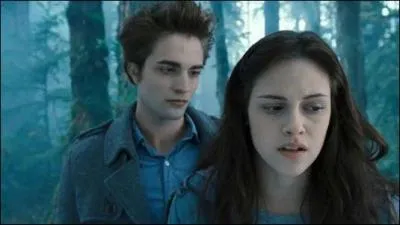 Qu'a dcouvert Bella  ce moment sur Edward ?