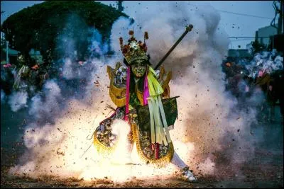 Pour certaines et certains d'entre vous, c'était la période des examens, en fonction de vos résultats, c'est peut-être la mort du petit cheval !