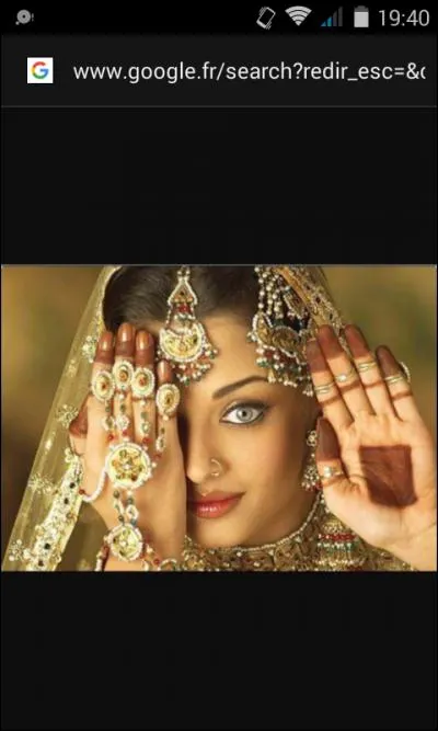 Et elle, comment s'appelle-t-elle ?