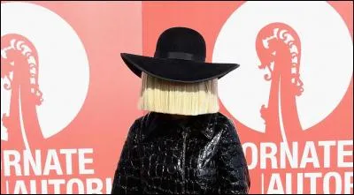 Qui chante les tubes "Cheap Thrills", "Unstoppable" et "Chandelier" ?