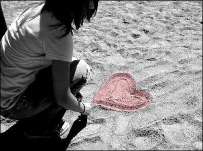 Qui chantait "Nous avions 10 ans à peine, tous nos jeux étaient les mêmes...." ?