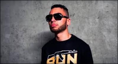 Pas trop mon style, avec "Compton" par exemple, je préfère Gradur, mais ce jeune rappeur du 93 est...