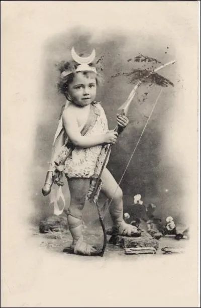 C'est la déesse de la Chasse :