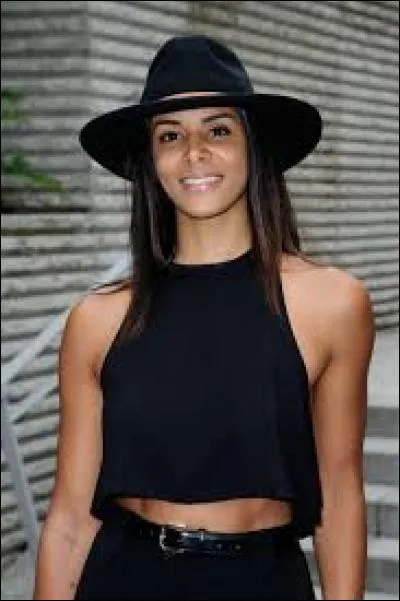 Qui est cette chanteuse ayant sauté dans la foule sans que le public ne la rattrape ?