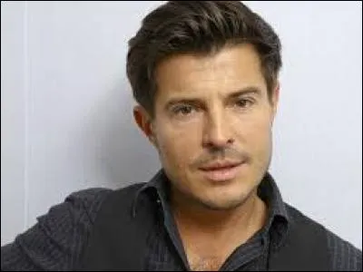 Qui est ce chanteur ayant chanté à l'opéra ?