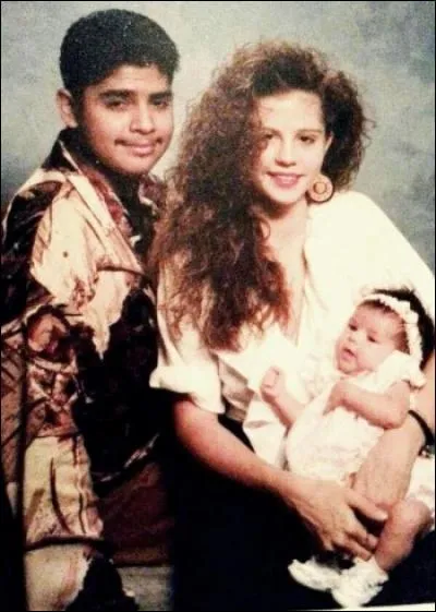 Quel &acirc;ge avait Selena quand ses parents ont divorc&eacute; ?