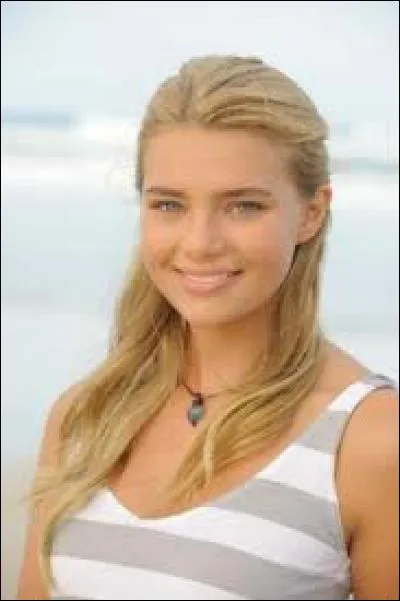 Où Bella a-t-elle trouvé le cristal qu'elle porte autour du cou ?