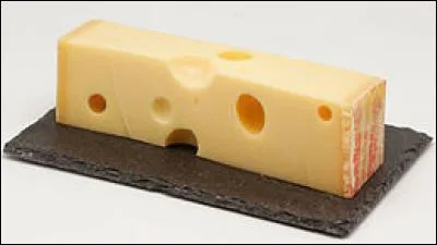 Ce fromage ressemble au précédent, il font partie de la même famille et il est lui aussi troué. Il remonte au Moyen Âge de Savoie, mais la fabrication originale est toujours revendiquée par la Suisse!