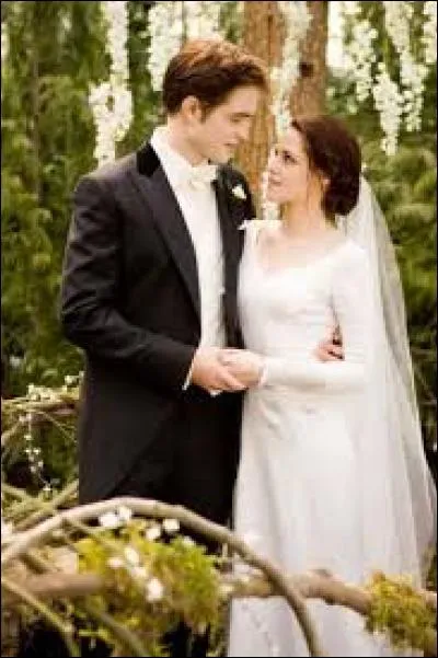 Dans "Révélation", quand Edward et Bella se marient-ils ?
