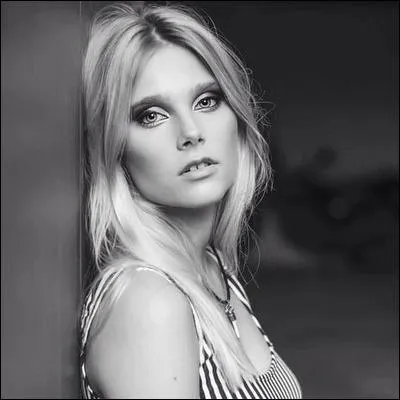 Comment s'appelle l'actrice qui incarne Ambre ?