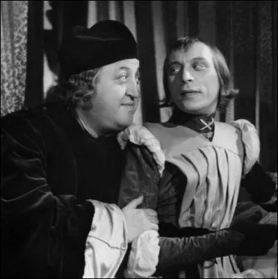 Qu'apporte Voltore le notaire à Volpone ?