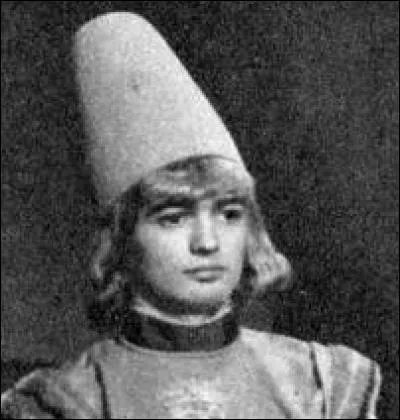 Quel célèbre homme de télévision joue ici un petit rôle ?