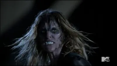 Qui lui a fait ça ?