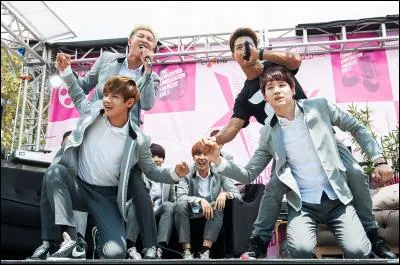 Quand les BTS sont-ils allés à Paris pour la Kcon ?