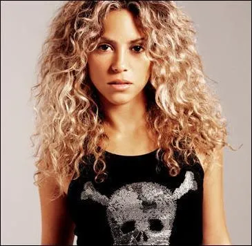 De quel pays est originaire la chanteuse Shakira ?