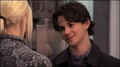 Comment s'appelle le frère de Serena ?