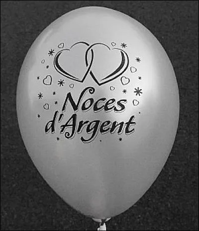 À combien d'années correspondent les noces d'argent ?