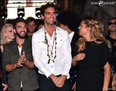 Il/elle chante souvent en espagnol :