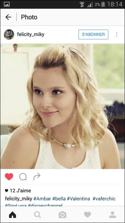 Comment s'appelle cette fille ?