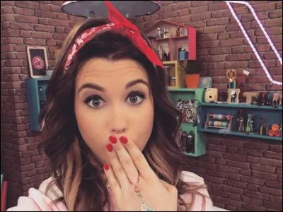 Dans quelle émission se trouve EnjoyPhoenix ?