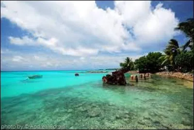 Je me sens à l'étroit. Surtout dans l'un des plus petits pays du monde. Preuve, mon pays à une superficie d'à peine 26 km². Pour l'instant, tu ne sais pas qui je suis mais si je te dis que je me situe en Océanie, tu vas me trouver.