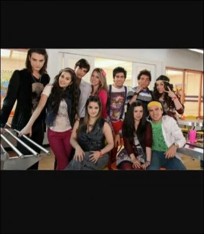 À quel âge se fait mordre Daisy ?