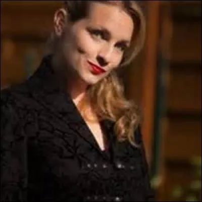 Dans "Une femme amoureuse", qui interprétait-elle ?