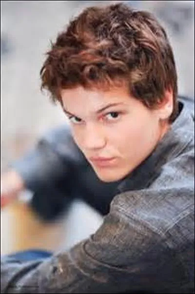 Comment son frère se nomme-t-il ?