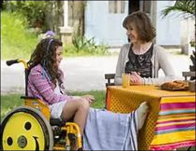 Sur quelle chaîne la série "Famille d'accueil" diffusait-elle ses épisodes les plus récents ?