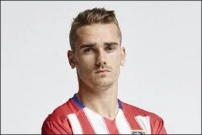 C'est un joueur de football français qui joue dans l'Atlético Madrid, il fait partie de l'équipe de France pour l'Euro 2016, il s'agit de...