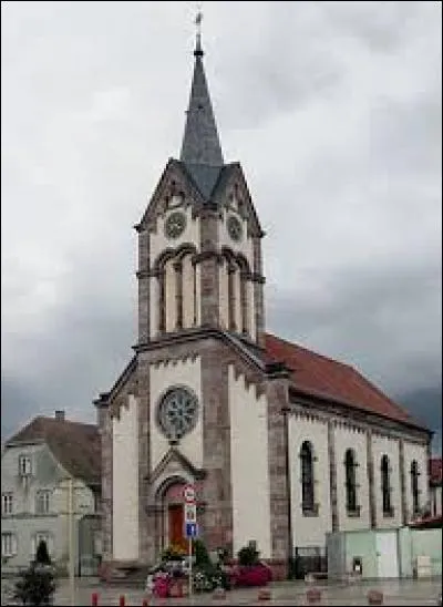 Voici l'église Saint-Étienne de Pulversheim. Ville alsacienne, dans la banlieue Mulhousienne, elle se situe dans le département ...