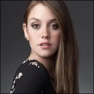 Je voudrais le premier rôle mais cette Daisy me l'a pris et elle m'a pris aussi Max. Je la déteste, bon allez by. Je suis la magnifique...