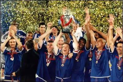 Une grande nation du football europ&eacute;en est absente de cet Euro, laquelle est-ce ?