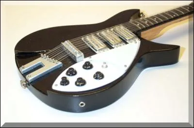 Quel est le nom de cette guitare?
