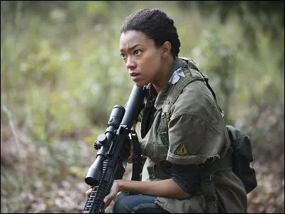 Elle est le sniper du groupe et quel est son nom ?